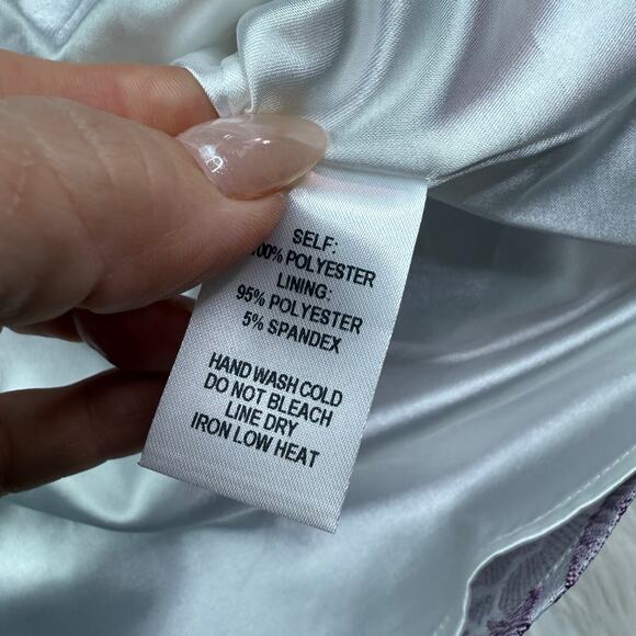 Lulus Cap Sleeve Floral Violet Brocade Mini Cocktail Dress Size M NWT - Picture 10 of 12